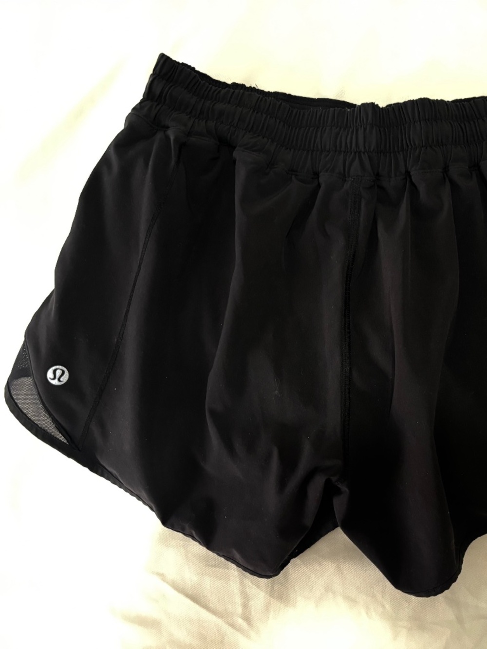 Hotty hot shorts size 6 black Lululemon